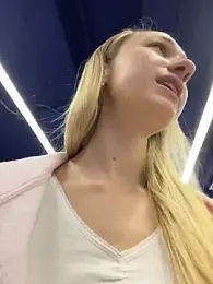 Lia__Love stripchat stream image