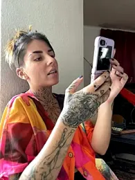 Izy_cute_ stripchat stream image