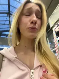 Lia__Love stripchat stream image