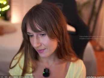 yours_anastasia chaturbate stream image