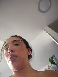 kiaraglam2 stripchat stream image