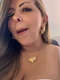 _Abril-Office1 stripchat stream image