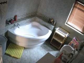 voyeurcam-julmodels-bath-1st-2 camsoda stream image