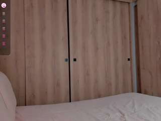 lauracriistina camsoda stream image