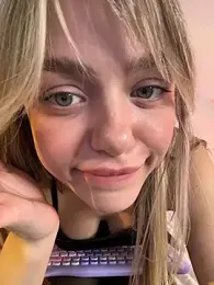 Kylie_Desire stripchat stream image