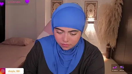 shayla_18 stripchat stream image