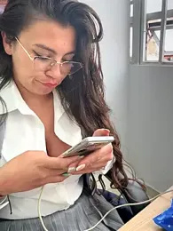 LIZ-06_ stripchat stream image