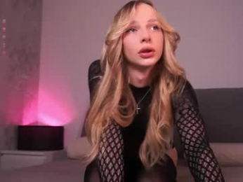 _your_fenka_ chaturbate stream image