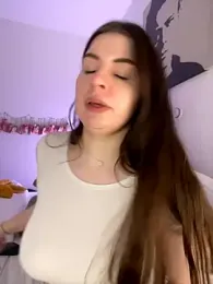 EllyNora stripchat stream image