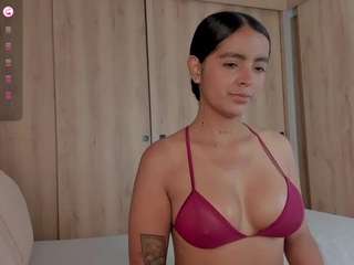 lauracriistina camsoda stream image