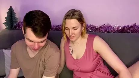 julielourens stripchat stream image