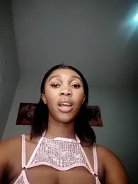 Hannah_107 stripchat stream image