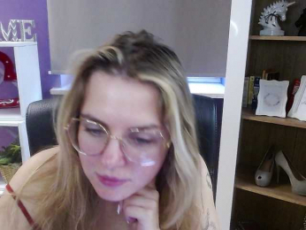 Soft-Zoey bongacams stream image