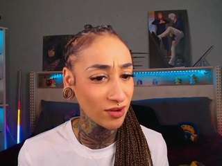 starryari69 camsoda stream image