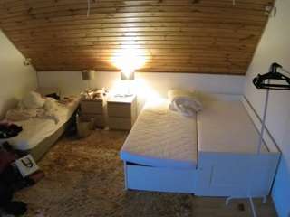 voyeurcam-julmodels-whitebed-2 camsoda stream image