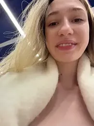 Lia__Love stripchat stream image