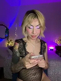 Cinamoonn stripchat stream image