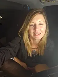 SheIsSomething stripchat stream image