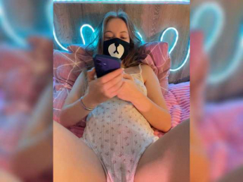 -Summer- bongacams stream image