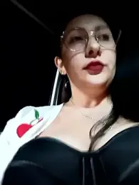 You-kitty2025 stripchat stream image