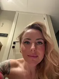 EmaSalis stripchat stream image