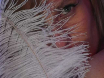 ALVUWKA bongacams stream image