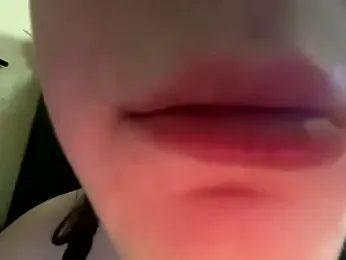 Snowbunnycake_131 stripchat stream image, 13.01.2026 07:50