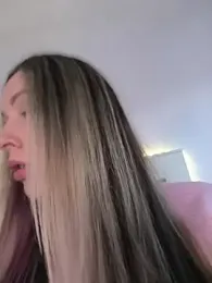 Mona_Plus stripchat stream image