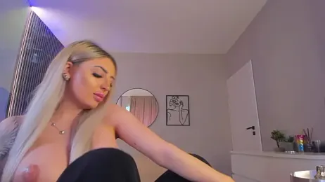 emily_bloom stripchat stream image