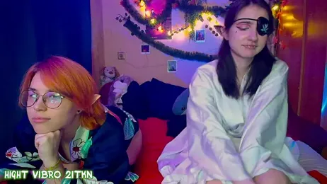 TrickyKitsune stripchat stream image