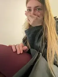 Sunny___Bunny stripchat stream image