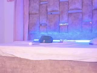 mia-royal camsoda stream image