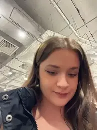 KittyQueeny stripchat stream image