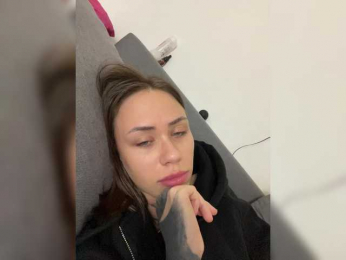 IRAONIC bongacams stream image