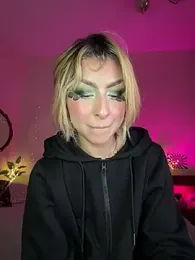 Cinamoonn stripchat stream image