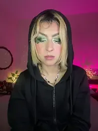 Cinamoonn stripchat stream image