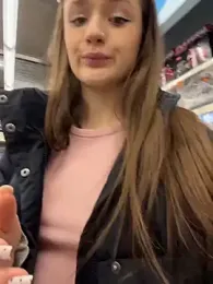 KittyQueeny stripchat stream image