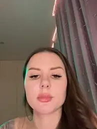 Alina_Vibe_Me stripchat stream image