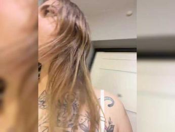 -Tiki-Riki- bongacams stream image