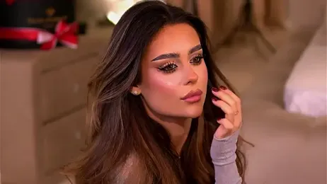 YasmineShaw stripchat stream image