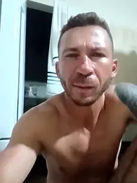 RobertoLuiz84 stripchat stream image, 13.02.2026 01:40