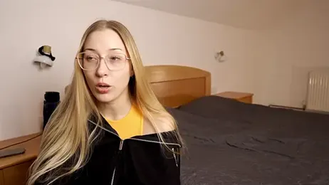 foxeslovefoxes stripchat stream image