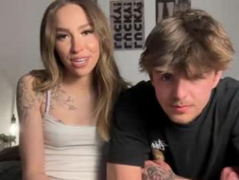 thekiraskys chaturbate stream image