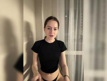 whiteTEA bongacams stream image