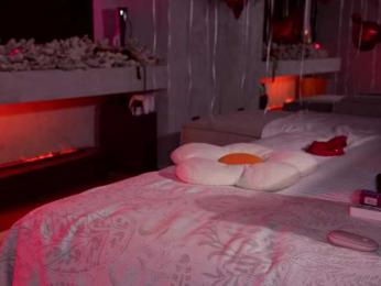 AlexisGrays bongacams stream image