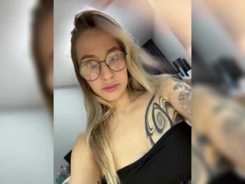 QueenKing bongacams stream image