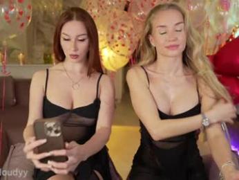 mia_cloudy chaturbate stream image