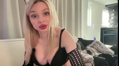 HannaXLove stripchat stream image