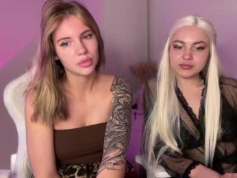 VelvetTwins bongacams stream image