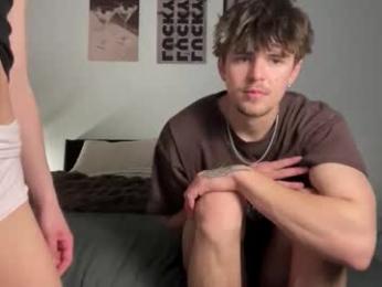 thekiraskys chaturbate stream image